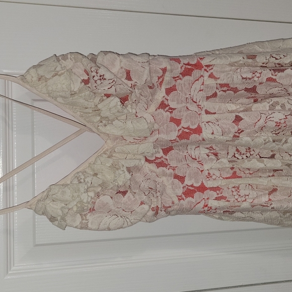 Chelsea & Violet mini dress, white lace with red slip, size medium - Picture 2 of 7